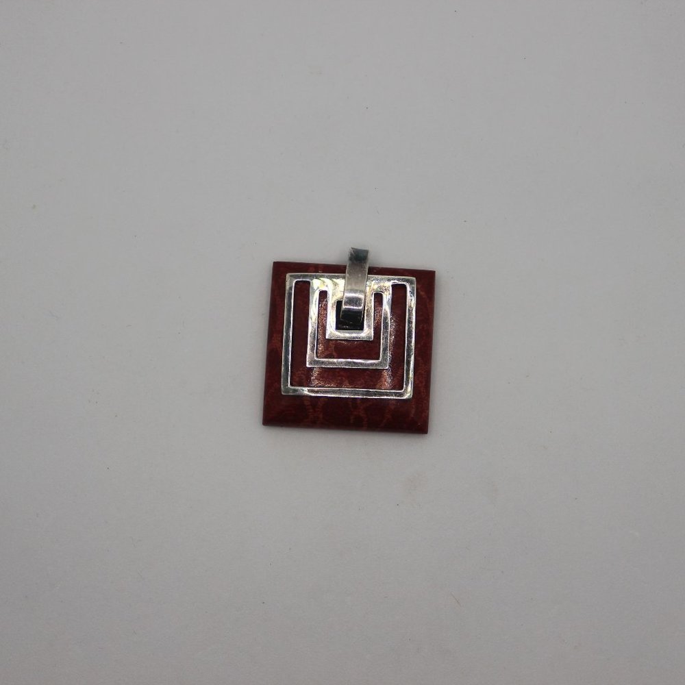 Sponge Coral and 925 Square Pendant